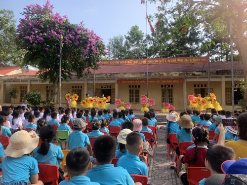 giao lưu văn nghệ.jpg